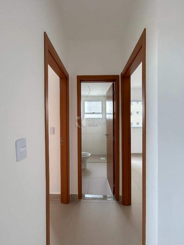 Apartamento para aluguel no bairro Jardim Manacá: Hall 