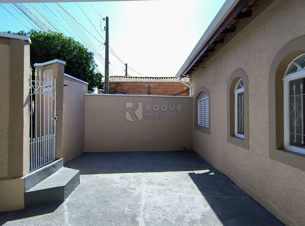 Casa Residencial para aluguel no bairro Vila Piza: Frente