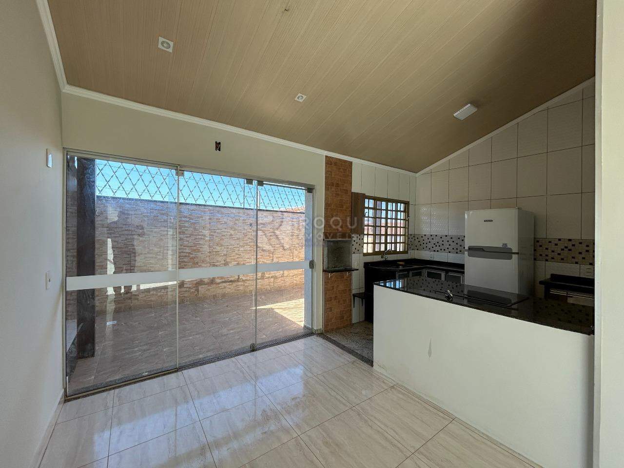 Casa Residencial para aluguel no bairro Jardim Residencial Graminha II: Copa