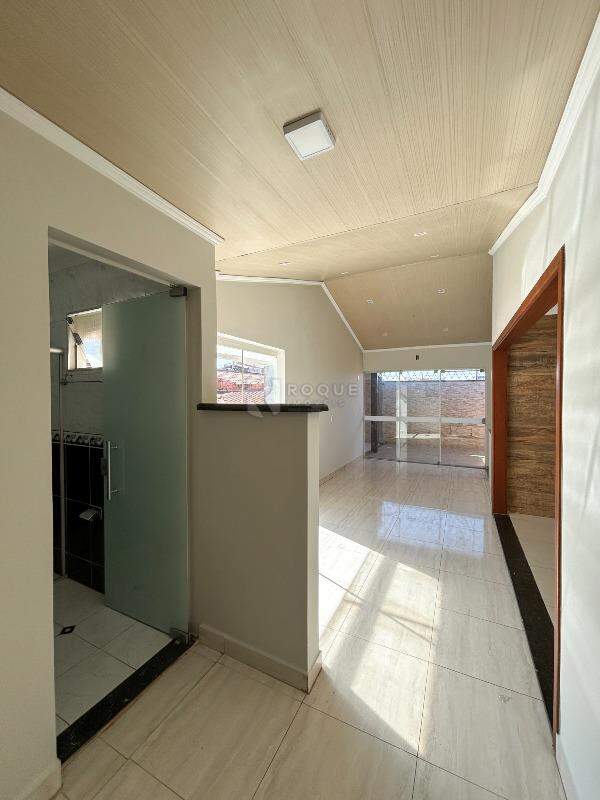 Casa Residencial para aluguel no bairro Jardim Residencial Graminha II: Hall