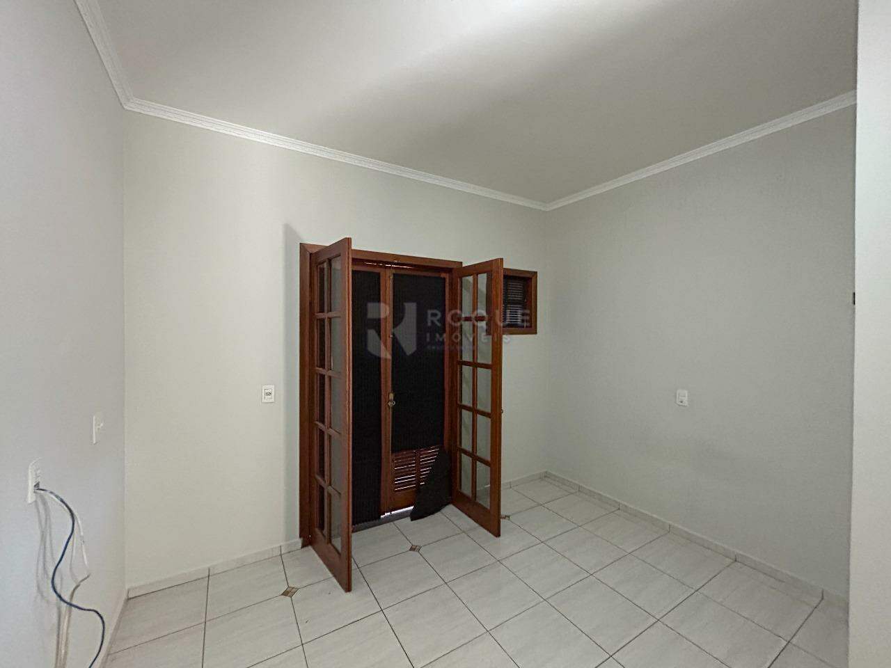 Casa Residencial para aluguel no bairro Jardim Residencial Graminha II: Dormitório 2 suíte