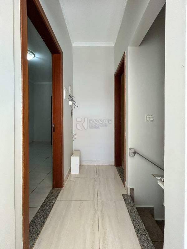 Casa Residencial para aluguel no bairro Jardim Residencial Graminha II: Hall