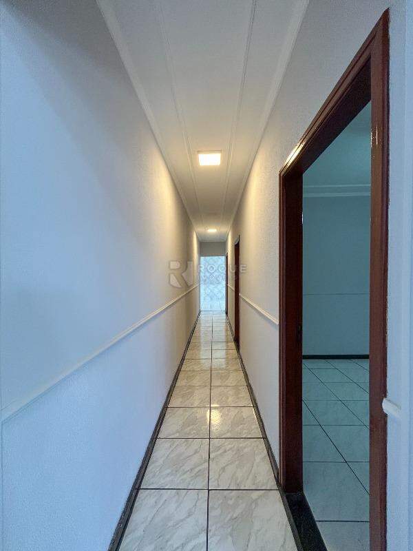 Casa Residencial para aluguel no bairro Jardim Residencial Guimarães: Hall 
