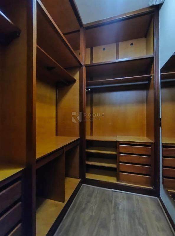 Casa Residencial à venda no bairro Jardim Piratininga: Closet 