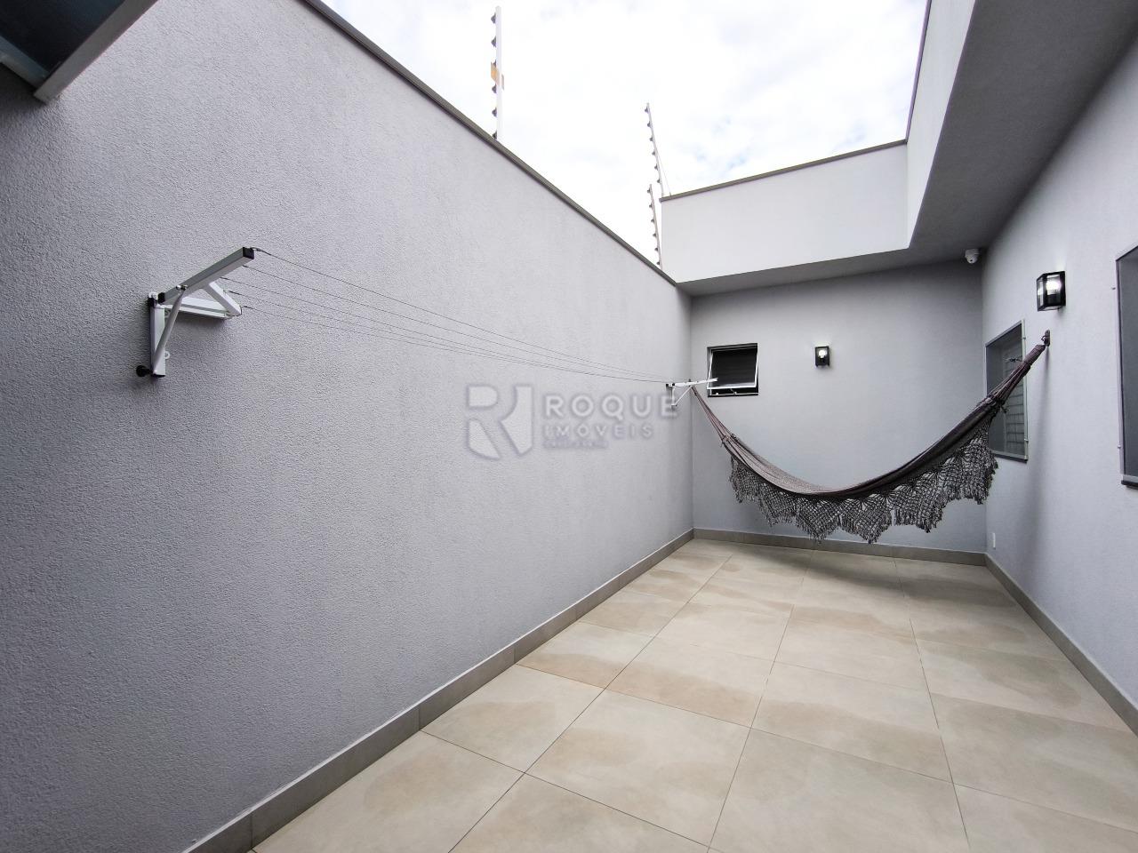 Casa Residencial à venda no bairro Jardim Marajoara: ÁREA DE VARAL