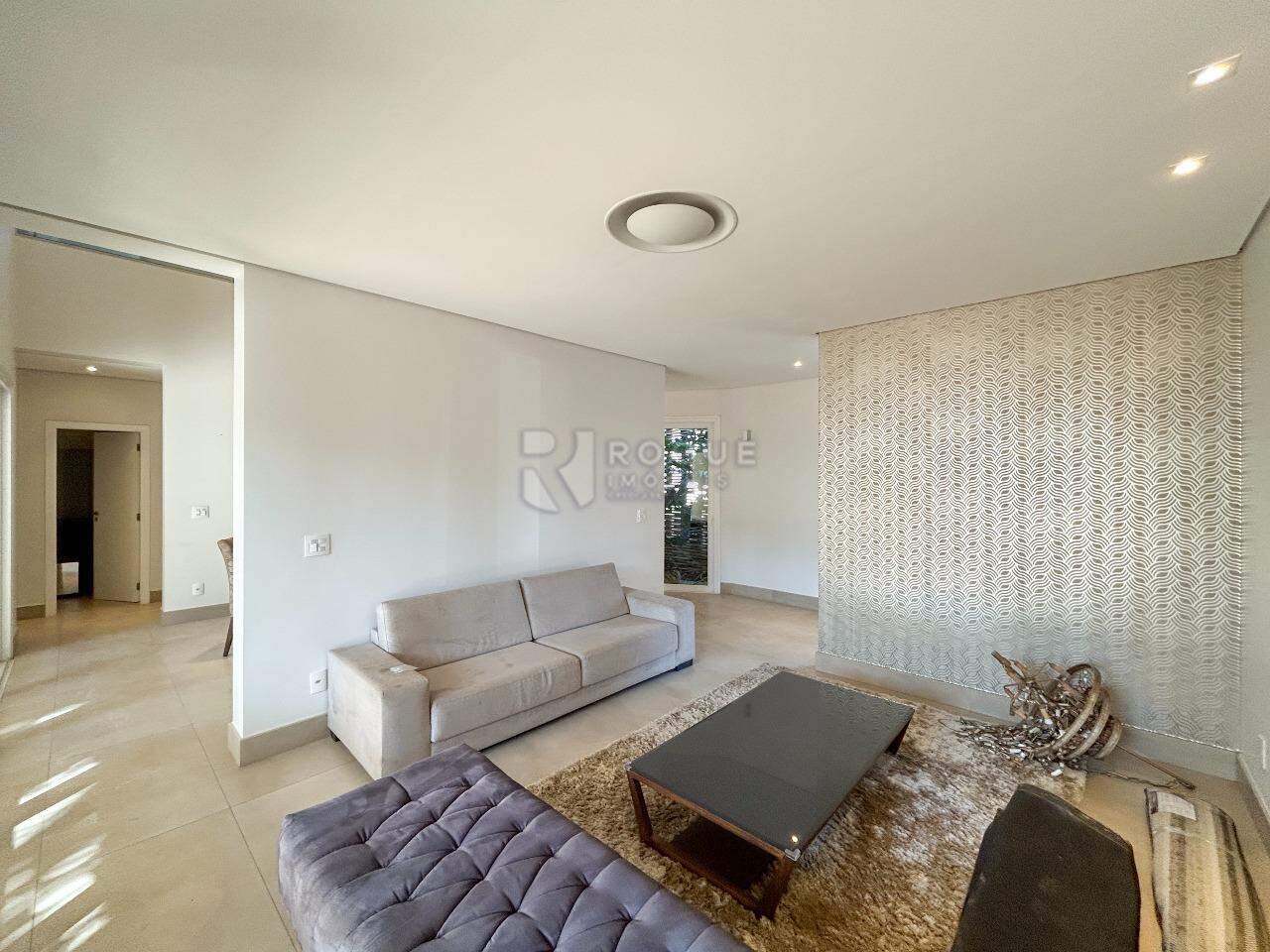 Casa em condomínio para aluguel no bairro Residencial Casalbuono: Sala
