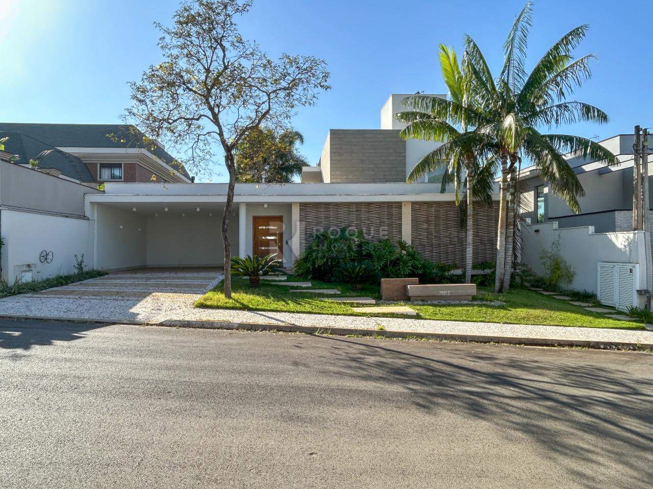 Casa em condomínio para aluguel no bairro Residencial Casalbuono: Fachada 