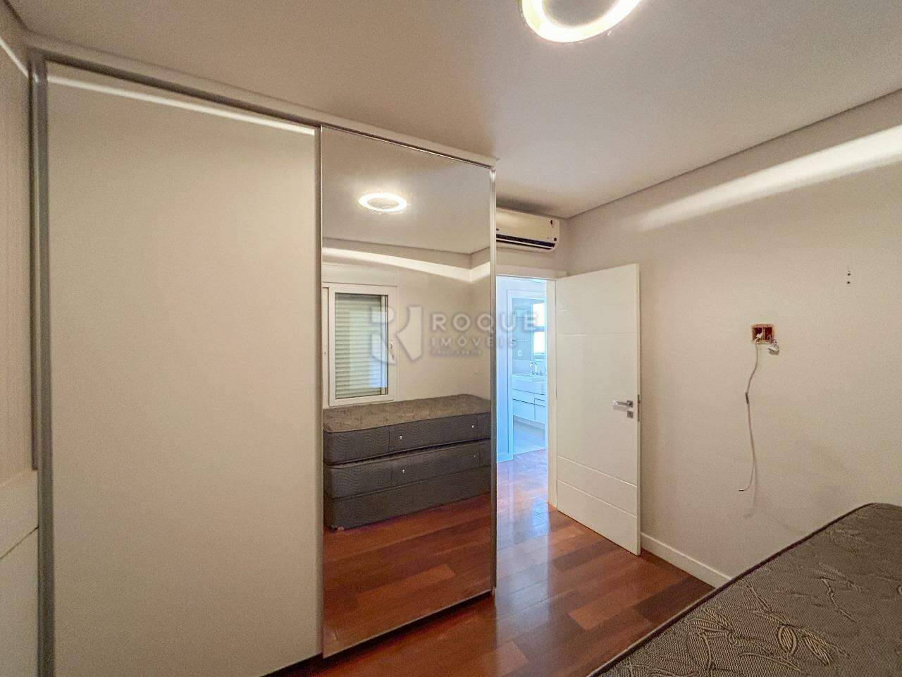 Casa em condomínio para aluguel no bairro Residencial Casalbuono: Dormitório 2 segundo andar