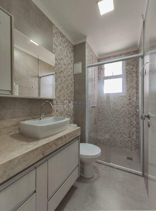 Apartamento à venda no bairro Vila Santa Rosália: