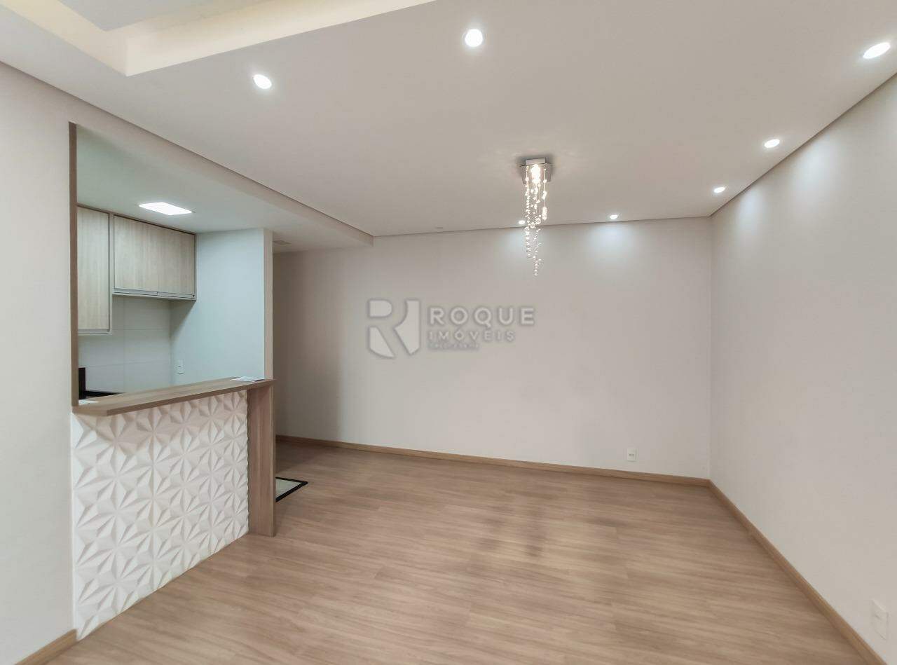 Apartamento à venda no bairro Vila Santa Rosália: