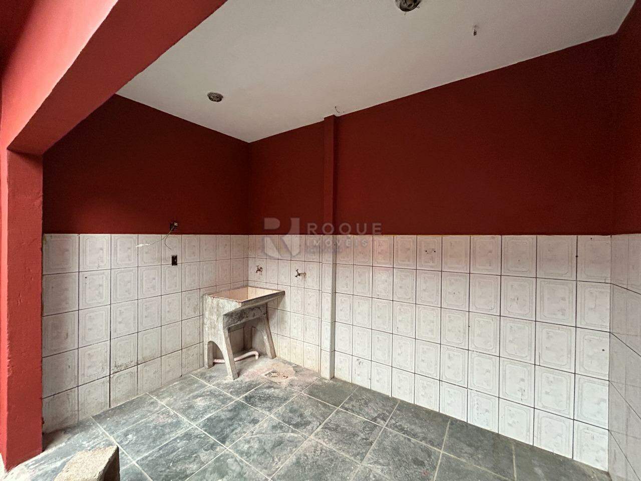 Casa Residencial para aluguel no bairro Jardim Rossi: Área de serviço 