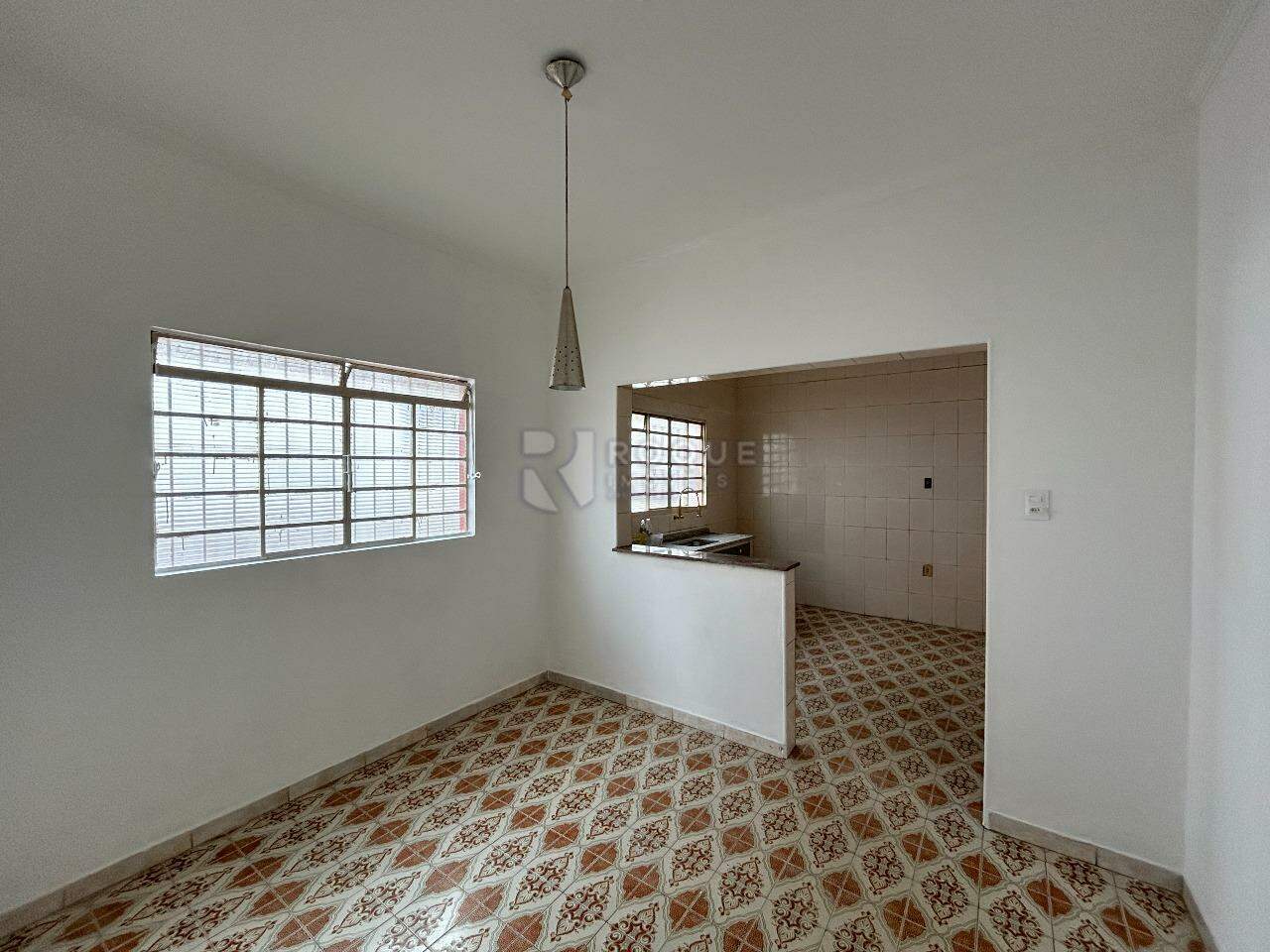 Casa Residencial para aluguel no bairro Jardim Rossi: Copa 