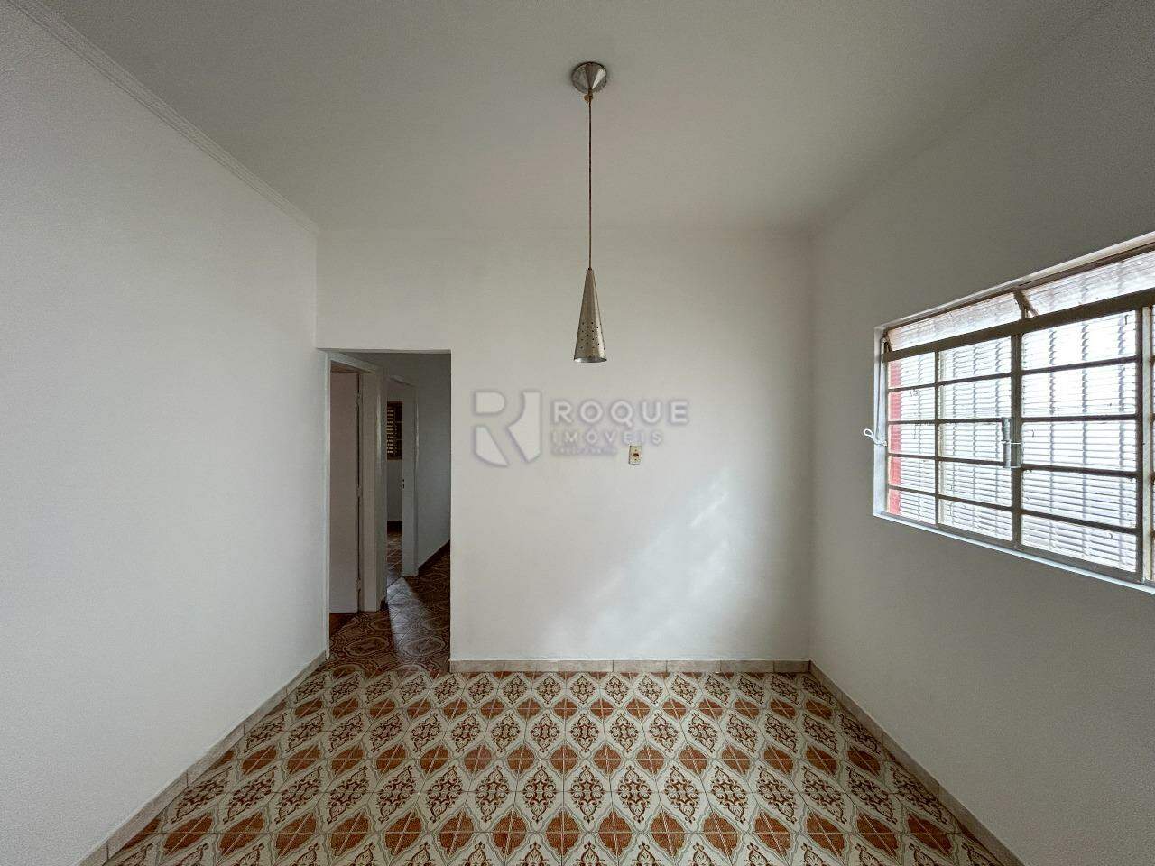 Casa Residencial para aluguel no bairro Jardim Rossi: Copa 