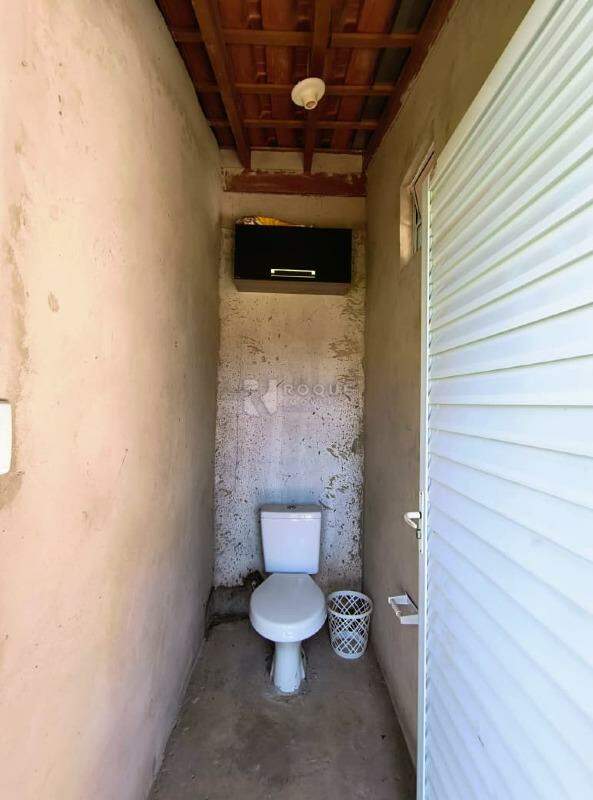 Chácara para aluguel no bairro Graminha: Wc social externo 01