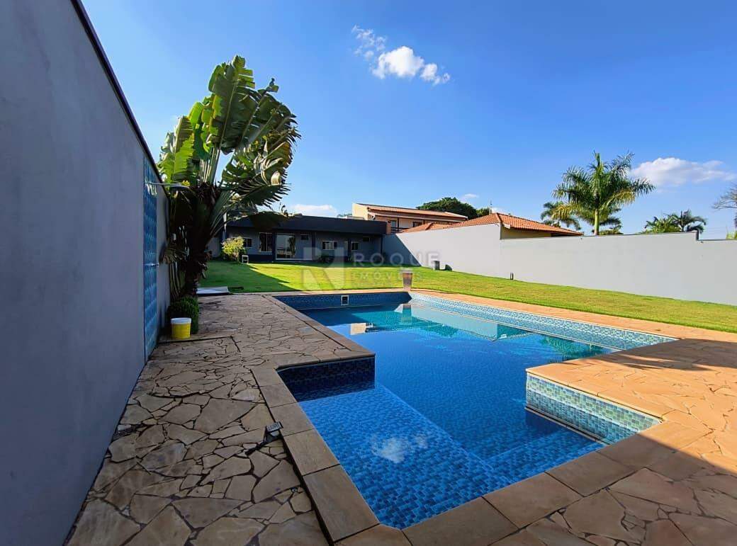 Chácara para aluguel no bairro Graminha: Piscina