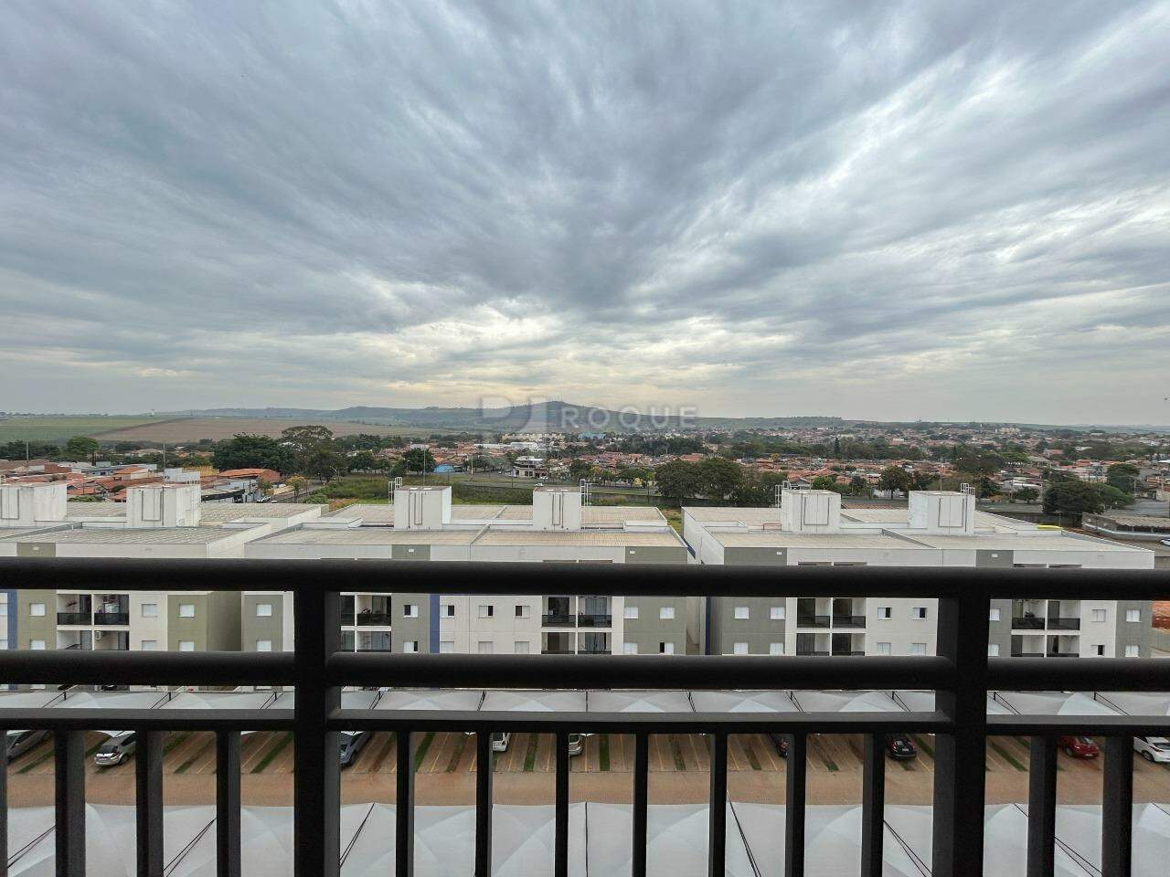 Apartamento para aluguel no bairro Jardim Santa Adélia: Sacada