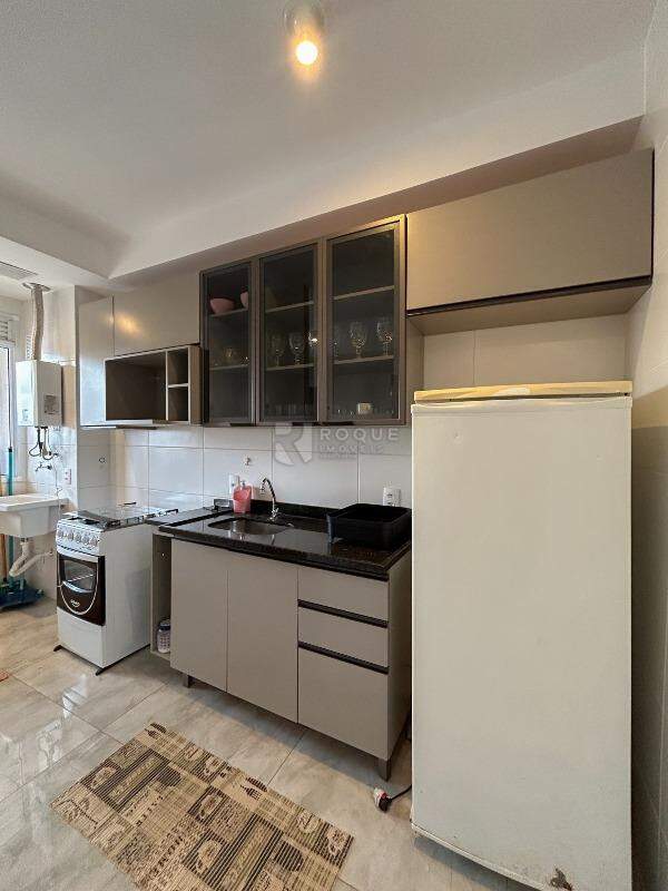 Apartamento para aluguel no bairro Jardim Santa Adélia: Cozinha