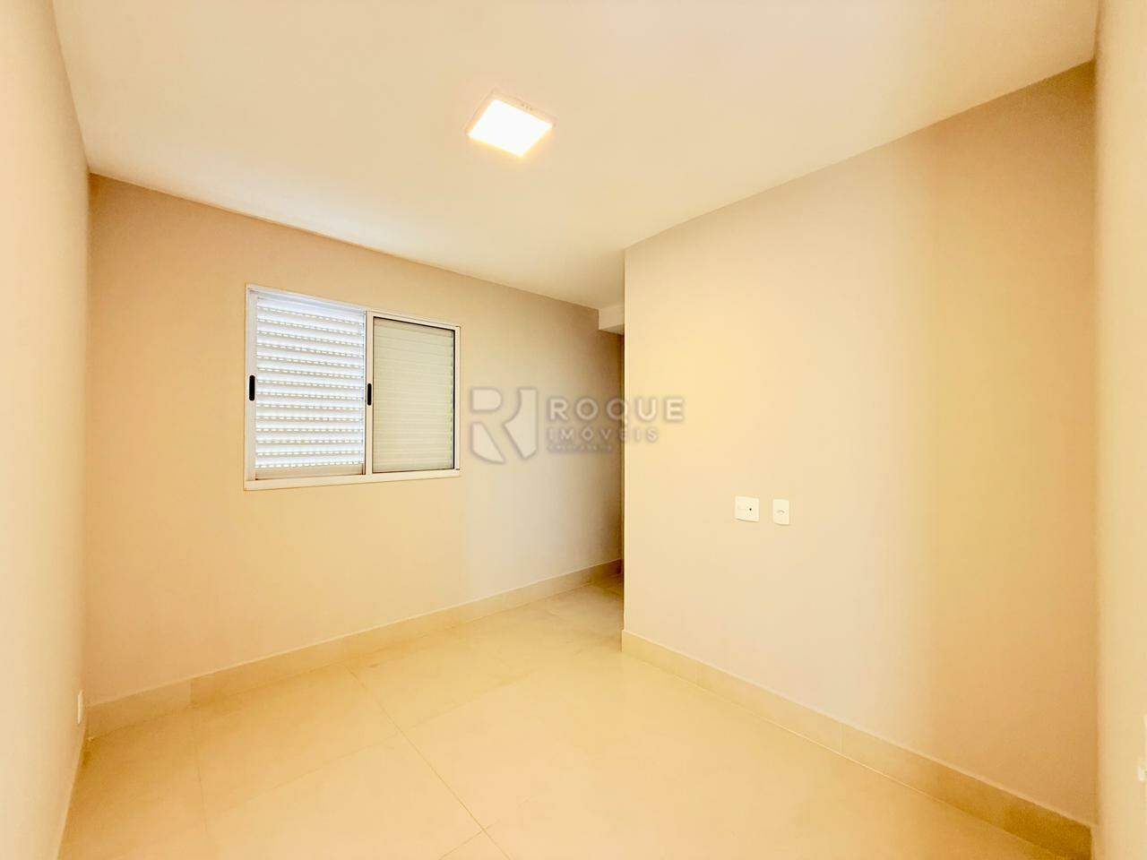 Apartamento à venda no bairro Vale das Esmeraldas: Dormitório 01 Suíte 