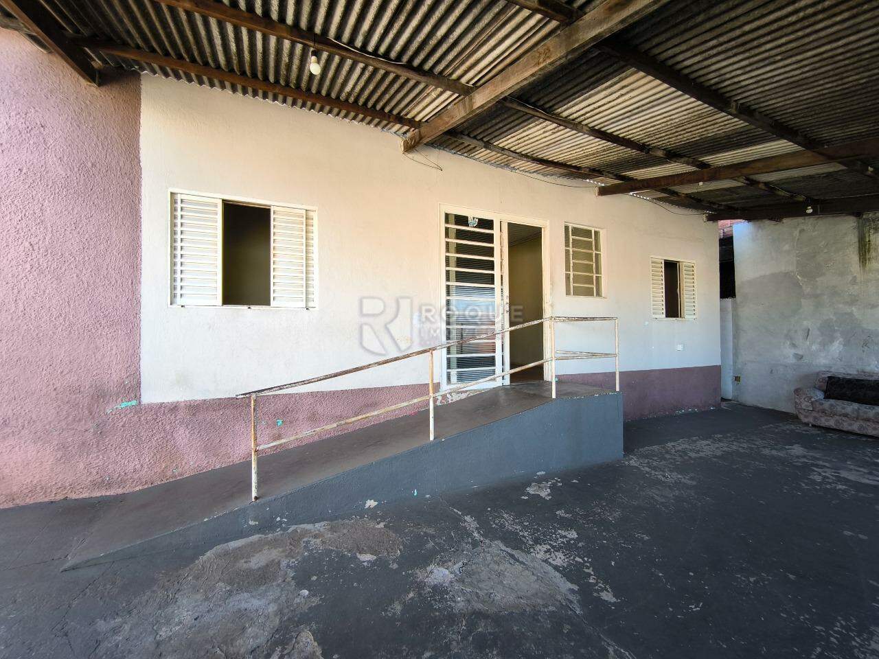 Casa Residencial à venda no bairro Jardim Vista Alegre: FRENTE