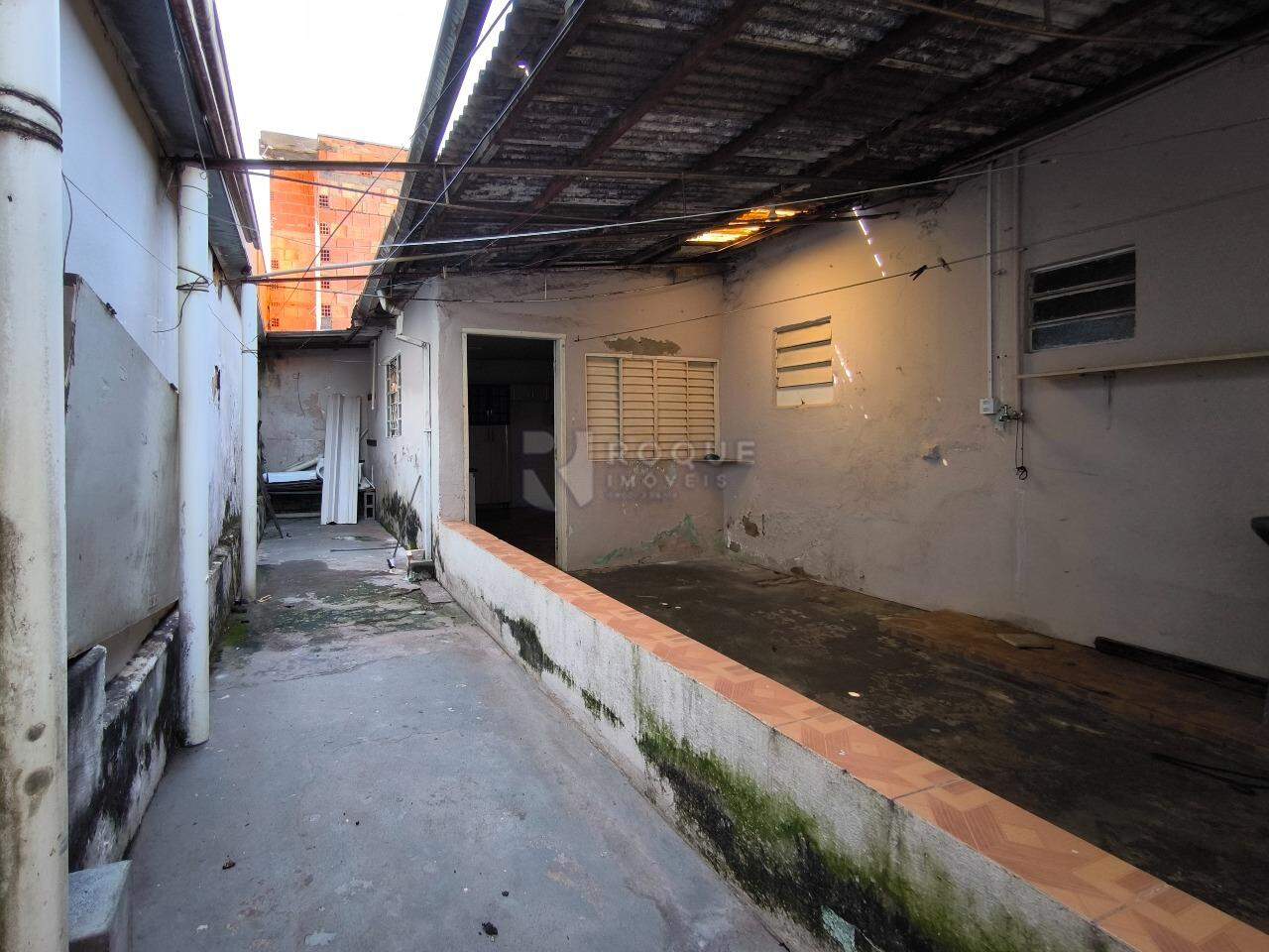 Casa Residencial à venda no bairro Jardim Vista Alegre: ÁREA DE SERVIÇO