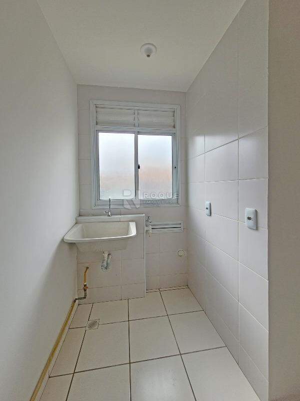 Apartamento à venda no bairro Parque Residencial Anavec: Área de serviço