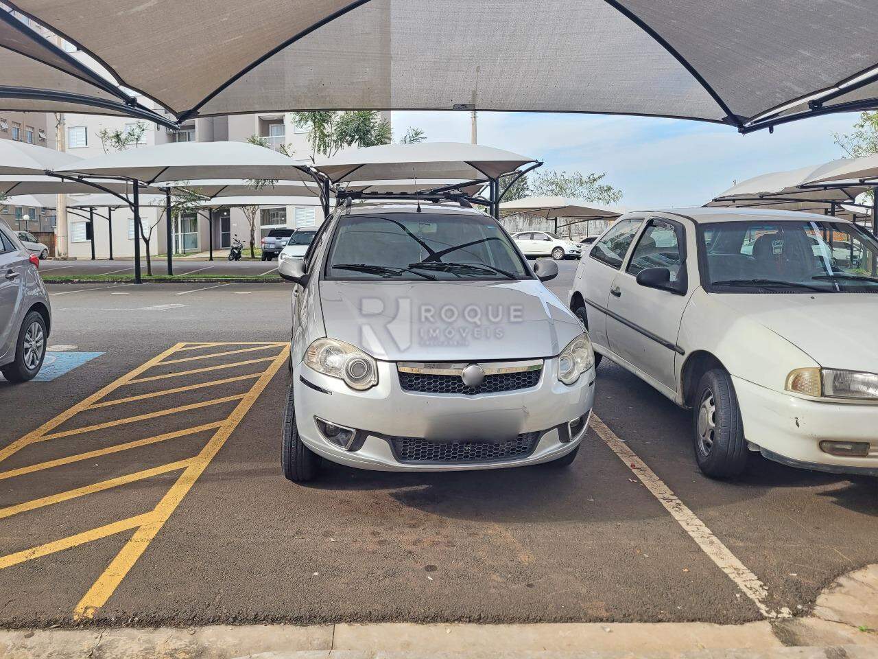 Apartamento à venda no bairro Parque Residencial Anavec: Vaga de estacionamento