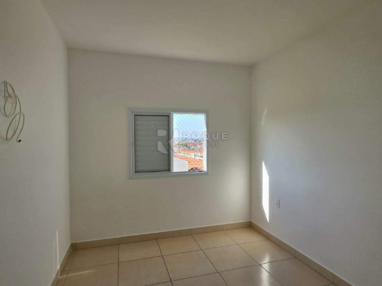 Apartamento à venda no bairro Jardim Ouro Verde: Dormitório 1