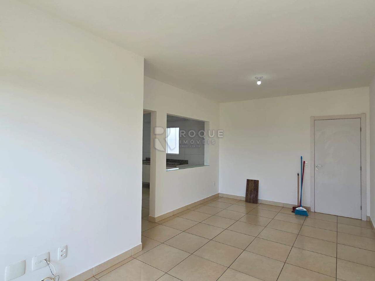 Apartamento à venda no bairro Jardim Ouro Verde: Sala