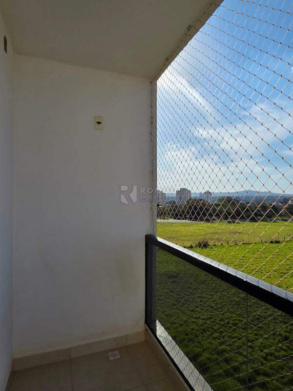 Apartamento à venda no bairro Jardim Ouro Verde: Sacada