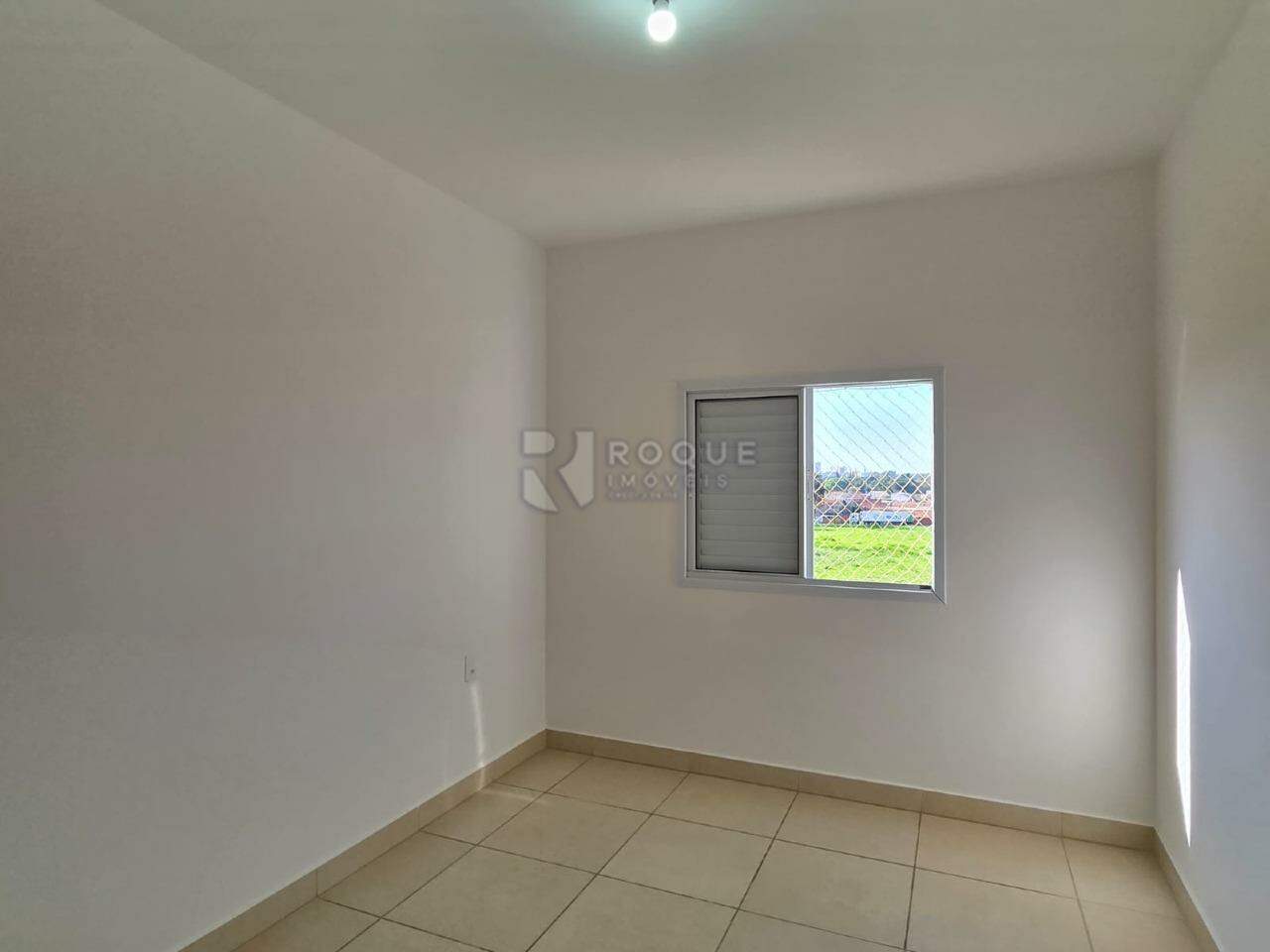 Apartamento à venda no bairro Jardim Ouro Verde: Dormitório 2