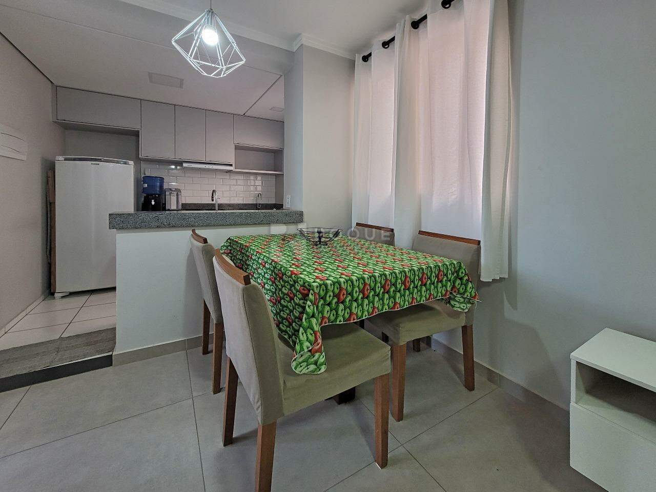 Apartamento à venda no bairro Jardim Colina Verde: Sala