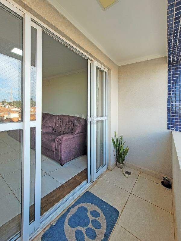 Apartamento à venda no bairro Centro: Sacada