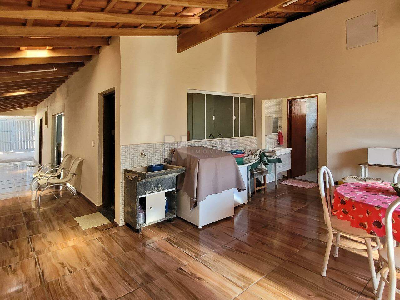 Casa Residencial à venda no bairro Jardim Santo André: Área gourmet/Seviço