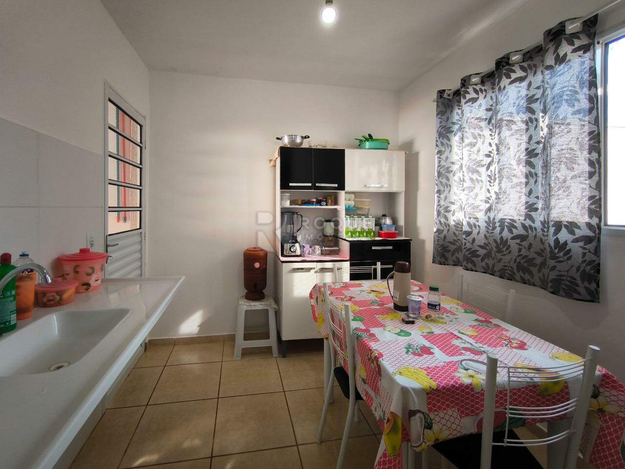 Casa Residencial à venda no bairro Jardim Niza Azevedo Calice: COZINHA