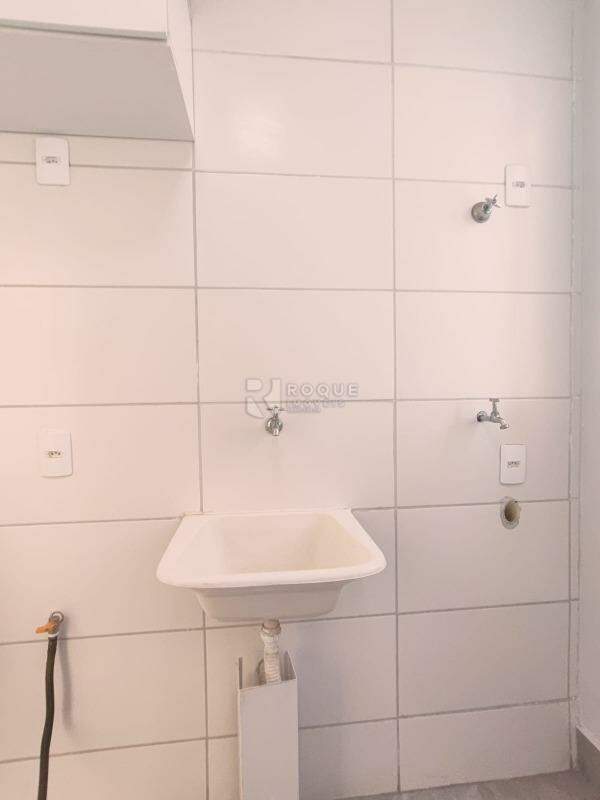 Apartamento para aluguel no bairro Vale das Esmeraldas: Lavanderia