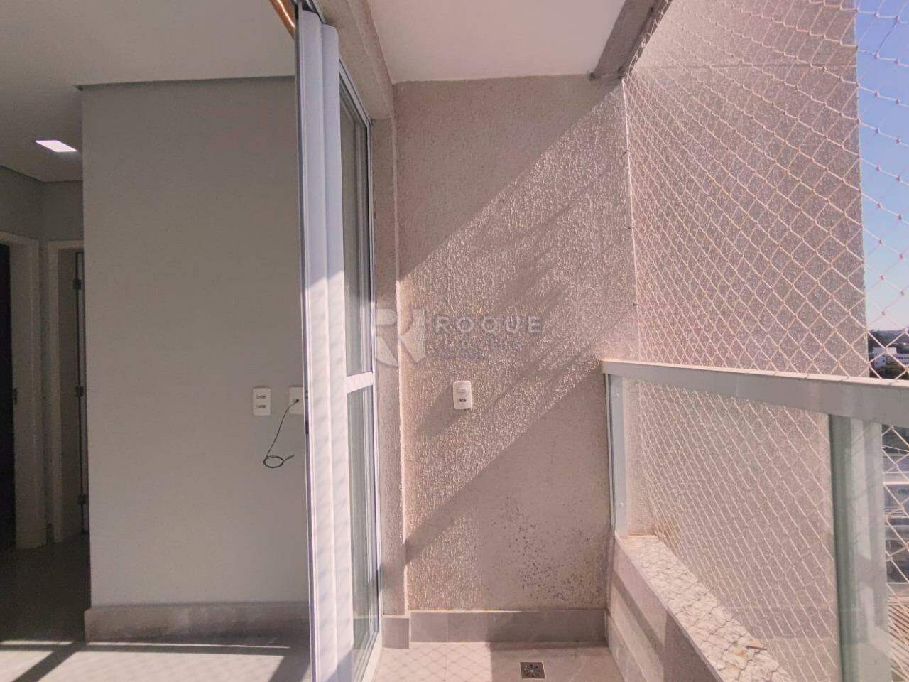 Apartamento para aluguel no bairro Vale das Esmeraldas: Varanda