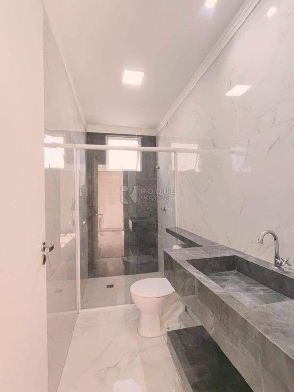 Apartamento para aluguel no bairro Vale das Esmeraldas: WC