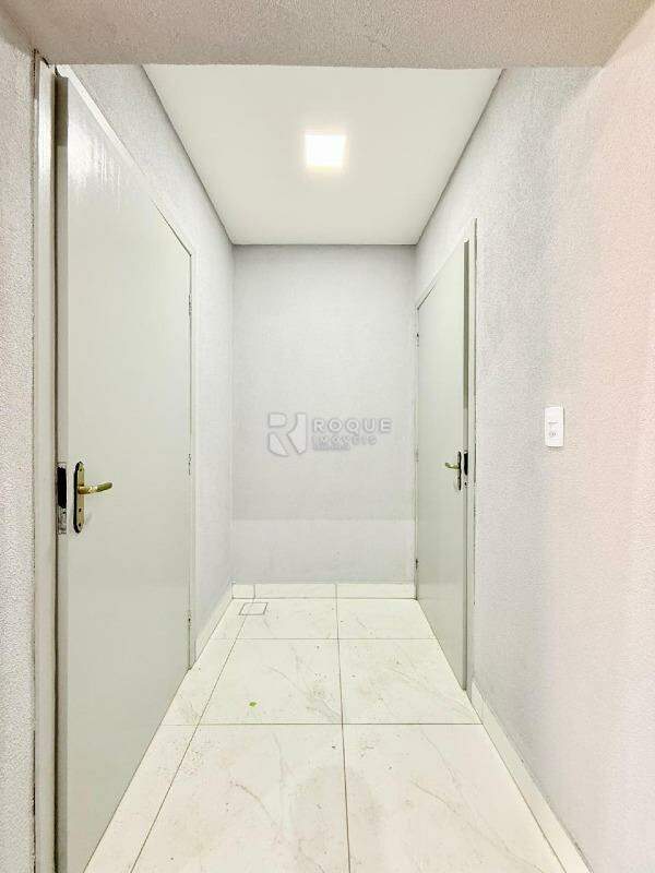 Barracão/Galpão para aluguel no bairro Jardim Residencial Walter Lúcio Peccinini: Hall