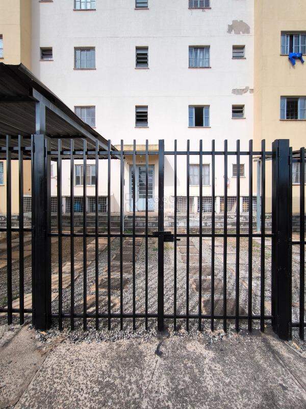 Apartamento para aluguel no bairro Parque Residencial Abílio Pedro: FRENTE VAGA DE ESTACIONAMENTO