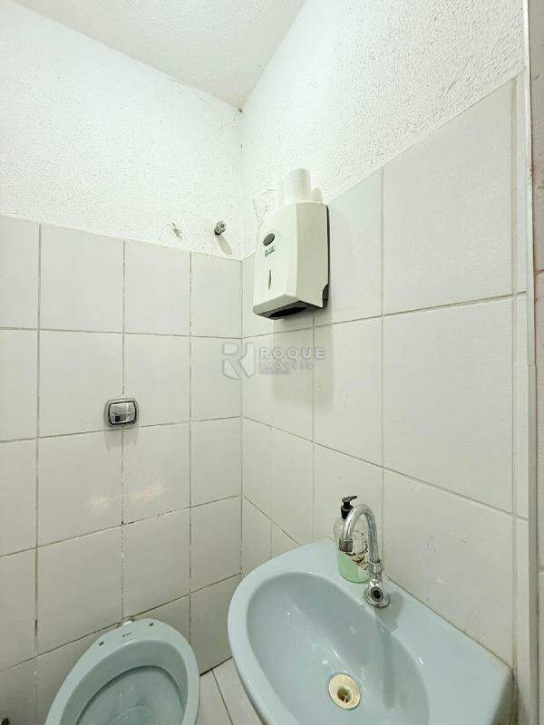 Salão para aluguel no bairro Jardim Barão de Souza Queiroz: WC 02