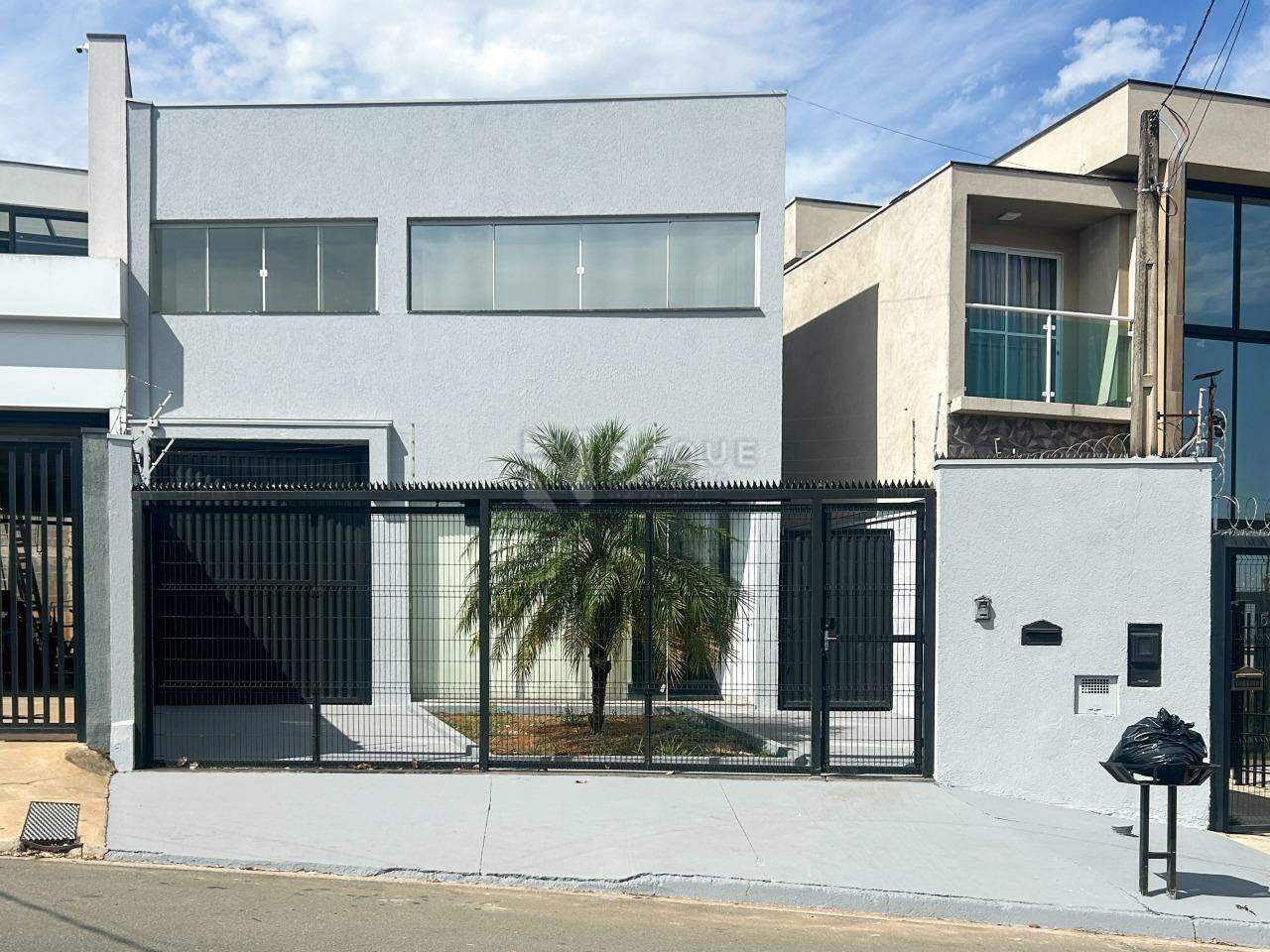 Barracão/Galpão para aluguel no bairro Jardim Porto Real IV: Fachada 