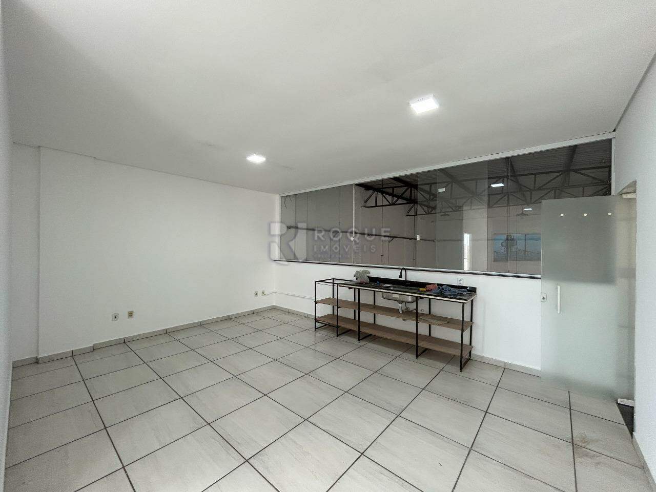 Barracão/Galpão para aluguel no bairro Jardim Porto Real IV: Sala 2 segundo andar 