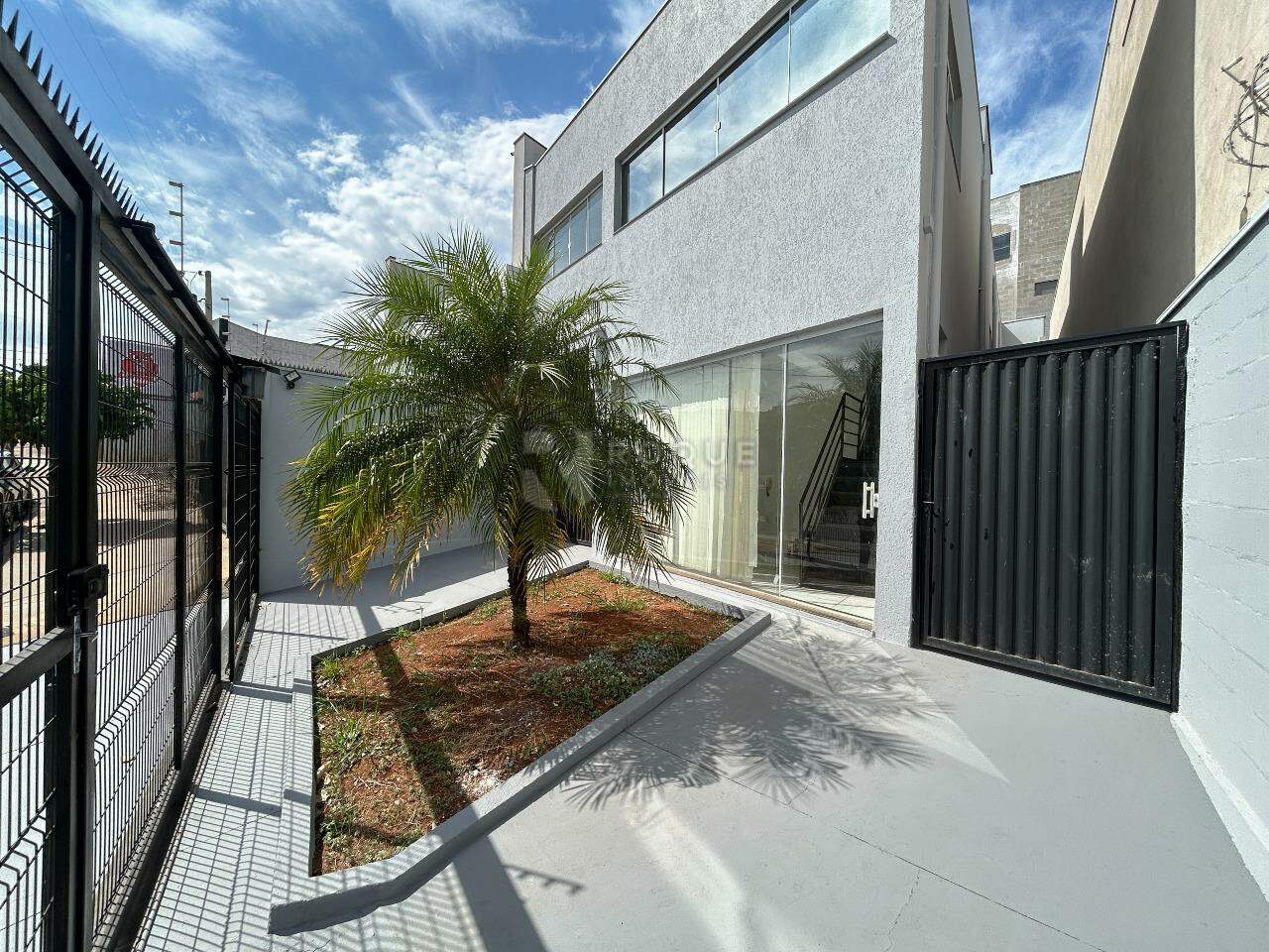 Barracão/Galpão para aluguel no bairro Jardim Porto Real IV: Frente 