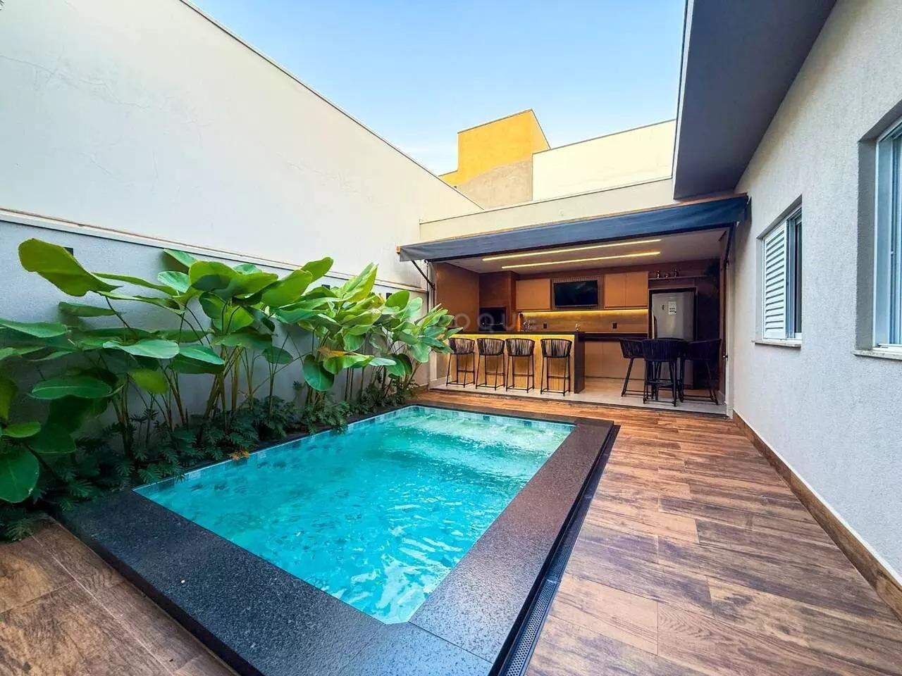 Casa em condomínio à venda no bairro Vale das Oliveiras: 