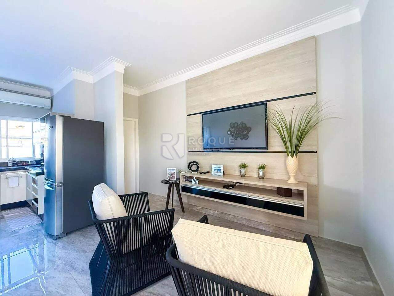 Casa em condomínio à venda no bairro Vale das Oliveiras: 