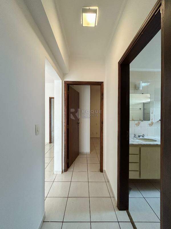Apartamento para aluguel no bairro Centro: Hall