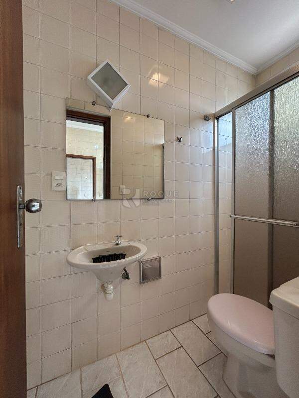 Apartamento para aluguel no bairro Centro: WC social fundo
