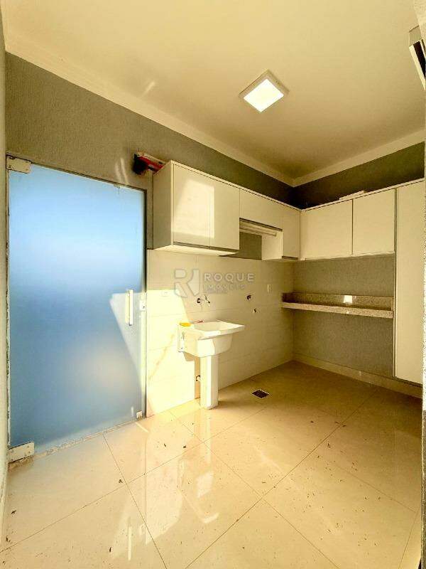 Casa Residencial para aluguel no bairro Residencial Palmeira Real: Lavanderia