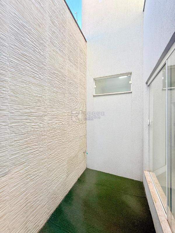Casa Residencial para aluguel no bairro Residencial Palmeira Real: Jardim de Inverno 01