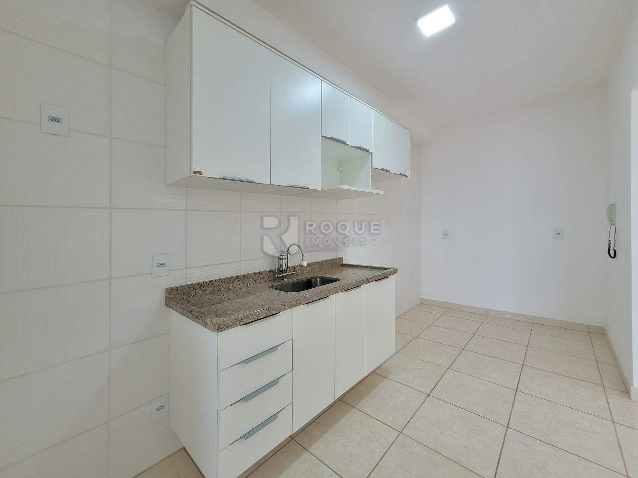 Apartamento para aluguel no bairro Chácaras Antonieta: COZINHA